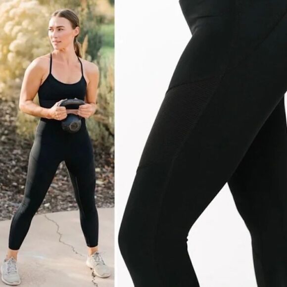 ZYIA Pants - Zyia Momentum Black Moto 7/8 Leggings size 14-16